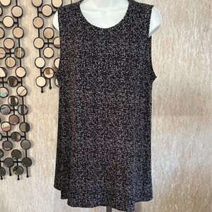 J. Jill Black and White Sleeveless Knit Tunic